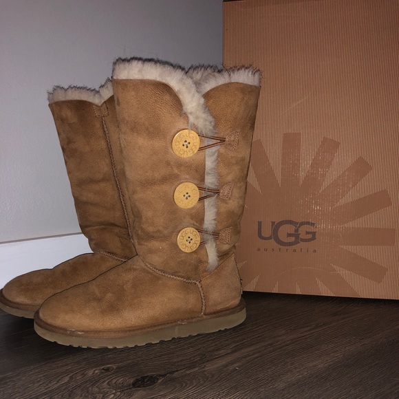 UGG Shoes - Tall Uggs!